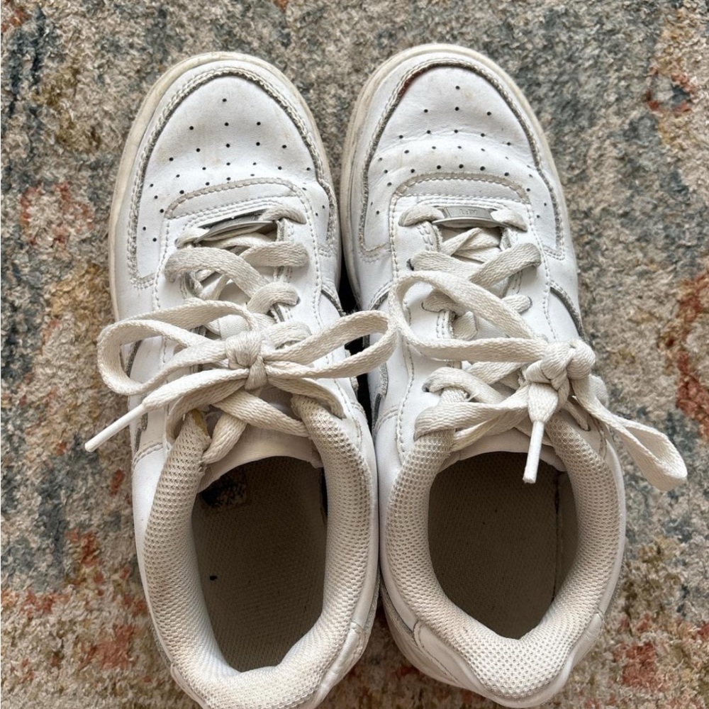 Nike White Classic Low-Top Sneakers